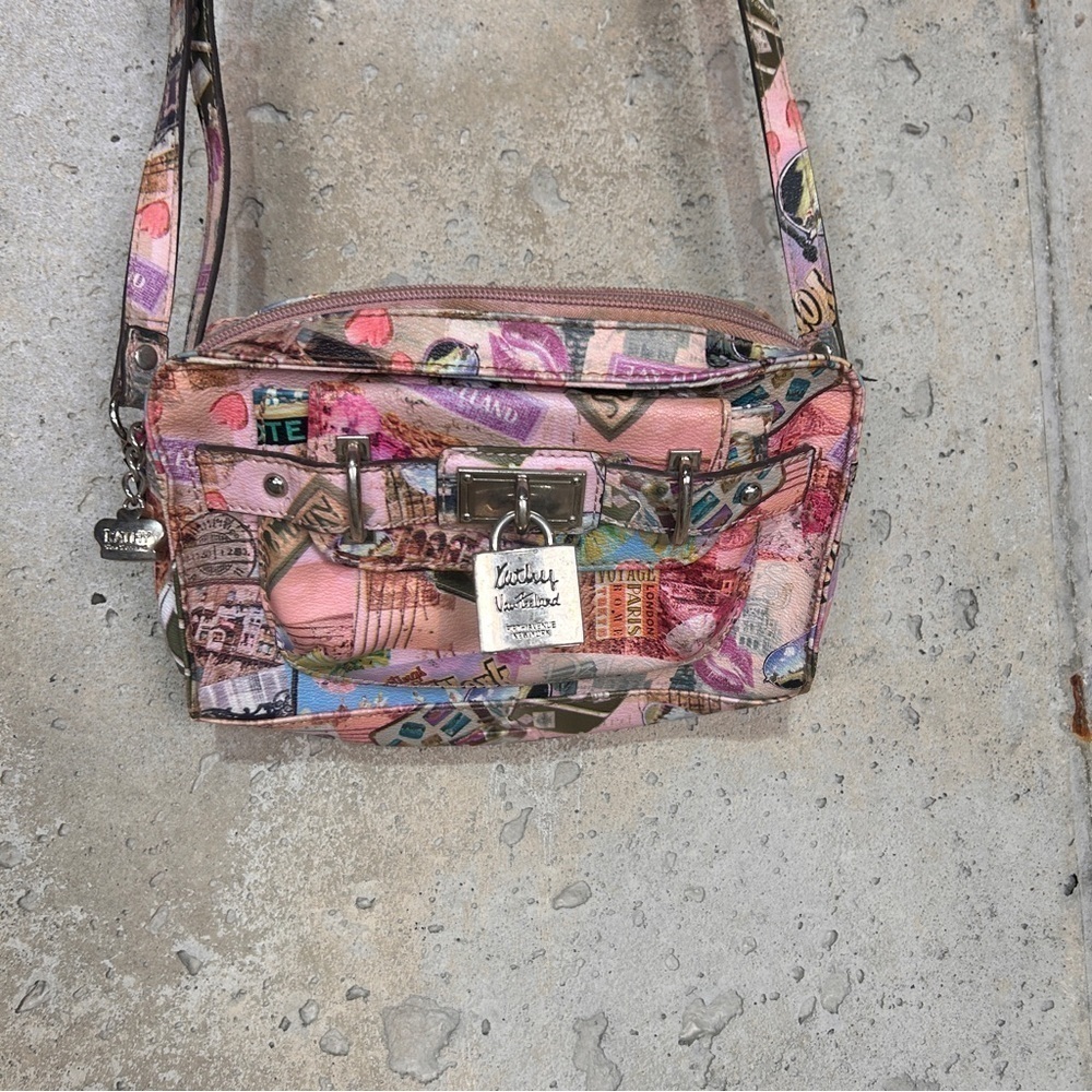 Vintage/y2k Kathy Ireland pink postcard print cross body rectangular bag - Picture 3 of 12